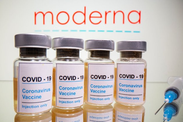 Європейське агентство схвалило застосування вакцини Moderna. Щеплення має ефективність 94,1% 