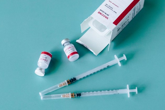 Стала відома ціна вакцини Sinovac для українців. Одна доза — 504 грн