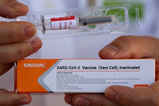Бразилія затвердила вакцини від COVID-19 фірм Sinovac та AstraZeneca