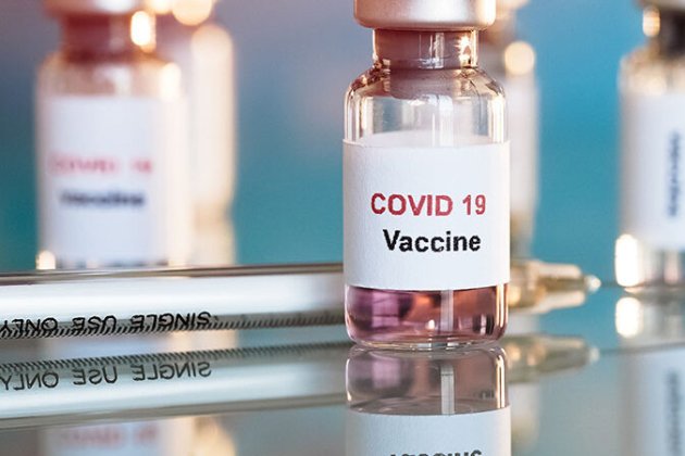 В Україні на підписанні контракти на понад 30 млн доз вакцин від COVID-19 — Шмигаль