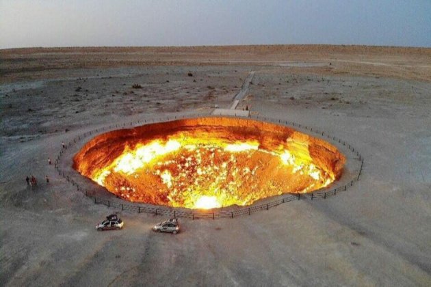 У Туркменістані вирішили загасити газовий кратер «Брама пекла» (відео)