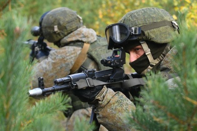 Росія готує провокацію на Донбасі, щоб вторгнутися в Україну — CNN