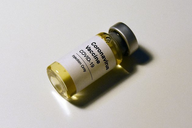 Moderna почала тестувати вакцину проти COVID-штаму «Омікрон»