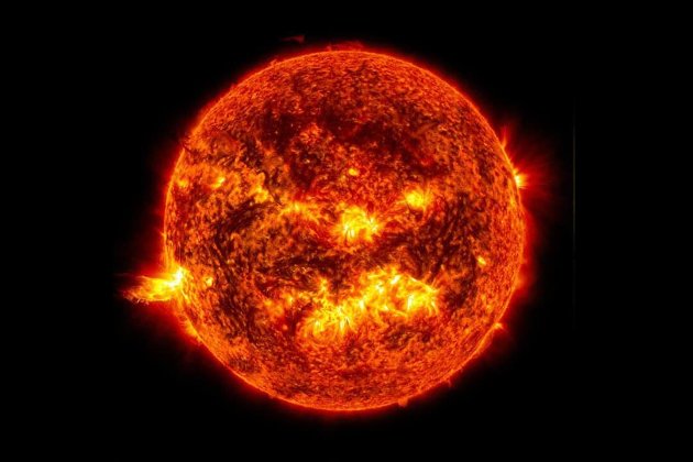 В Китае «искусственное солнце» разогрели до температуры в пять раз выше, чем у настоящей звезды