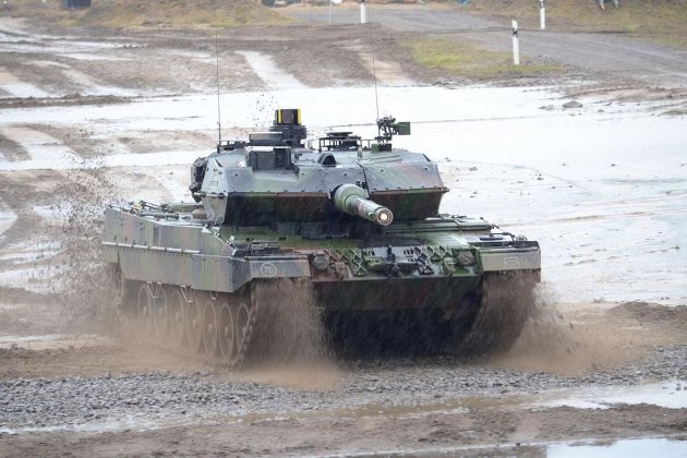 Канада офіційно оголосила, що передасть Україні чотири танки Leopard 2 