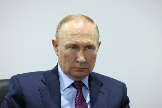 Росія готується до нового наступу і тривалого протистояння з Заходом — Bloomberg