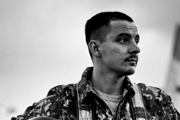 Намагався відвести літак від будинків: на Донеччині загинув пілот Данило Мурашко