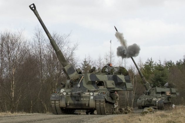 Окрім танків, Британія передасть Україні артилерійські установки AS-90