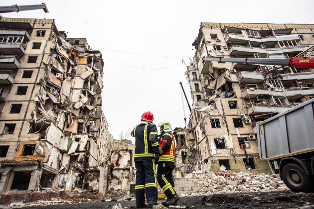У Дніпрі на 90% розібрали завали розбомбленого росіянами будинку (фото)