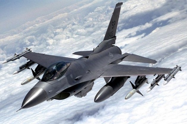 Польща піднімала в небо F-16 через масовану атаку рф по Україні