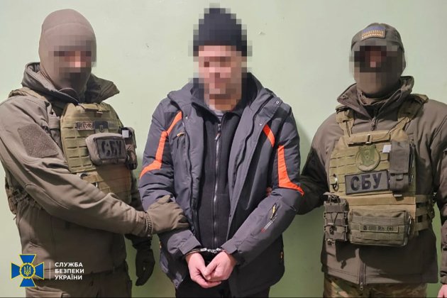 «Полював» на оборонні заводи: у Запоріжжі затримано агента російської воєнної розвідки (фото)