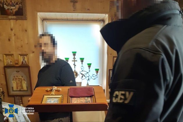Священника УПЦ (МП) засудили до двох років в'язниці за вихваляння Гіві та Мотороли