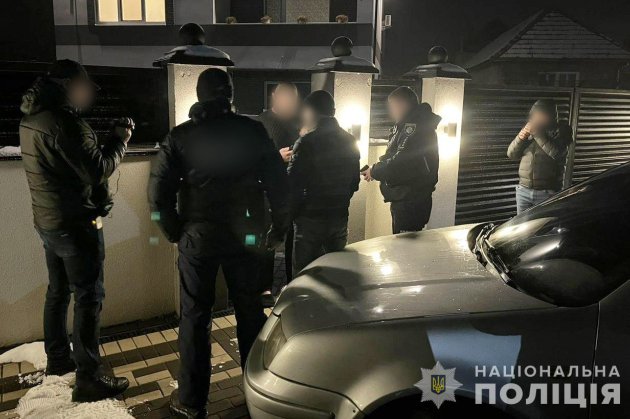 Поліція здійснює понад 200 обшуків у справах про перетин кордону військовозобовʼязаними