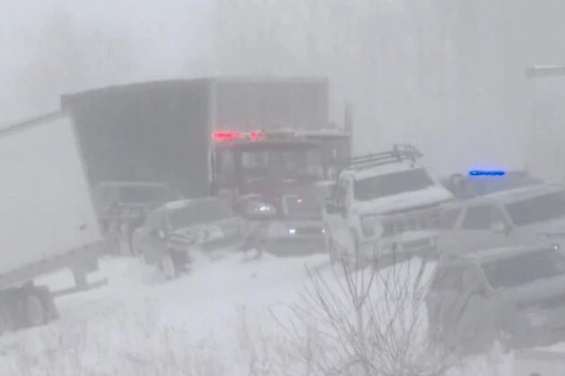 У США через сильний снігопад на трасі зіткнулися понад 100 автомобілей