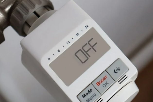 Половина багатоповерхівок у Києві — без опалення. Кличко закликав киян за можливості виїхати за місто