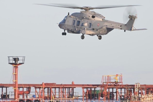 Французькі ВМС захопили нафтовий танкер, що прямував з росії