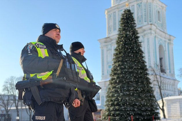 НЛО, тривога через провітрювання і проблеми з Wi-Fi: найкурйозніші повідомлення на 102
