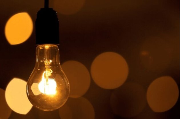 Києву повернули світло, столиця повертається до графіків відключень — Міненерго