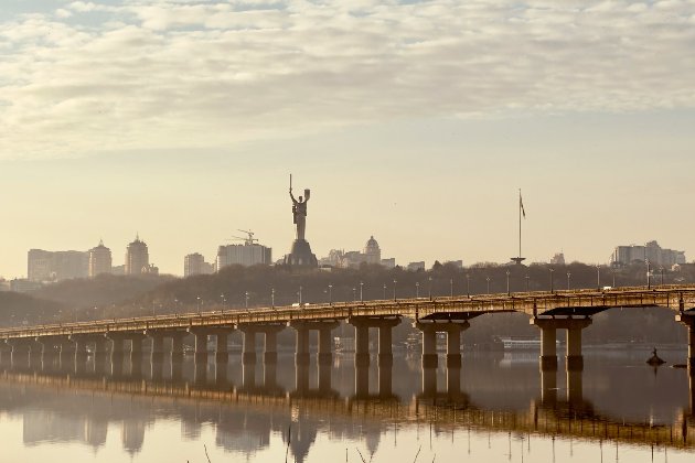 «Нехай приїжджає до Києва». Зеленський відреагував на пропозицію рф провести зустріч між ним та путіним у Москві
