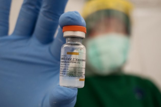 «Лекхім» попередив про затримку поставок першої партії вакцини з Китаю — ЗМІ