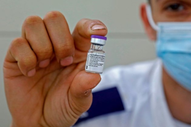 Ізраїль відправить Україні 10 млн доз вакцини Pfizer 
