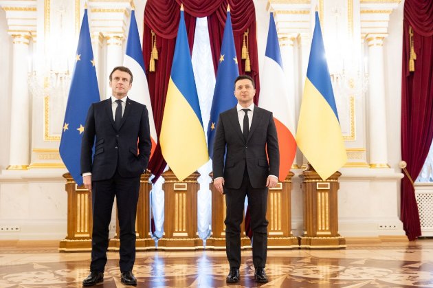 Франція виділить Україні €1,2 млрд та виконання Мінських угод. Головне з брифінгу Зеленського та Макрона