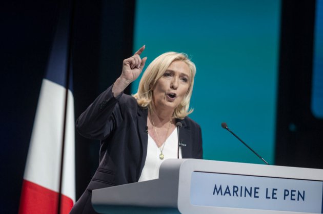 Кандидат у президенти Франції пообіцяла вивести країну з НАТО у разі перемоги