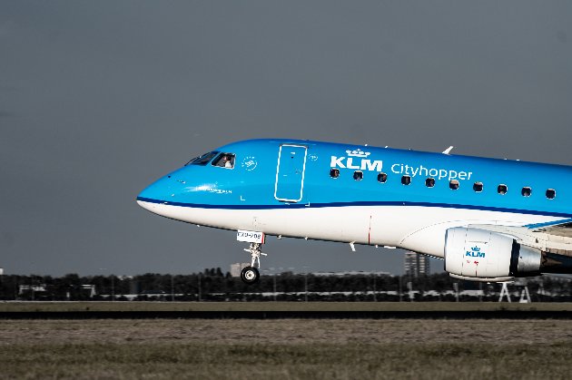 Нидерландская авиакомпания KLM останавливает полеты в Украину на фоне угрозы нападения России