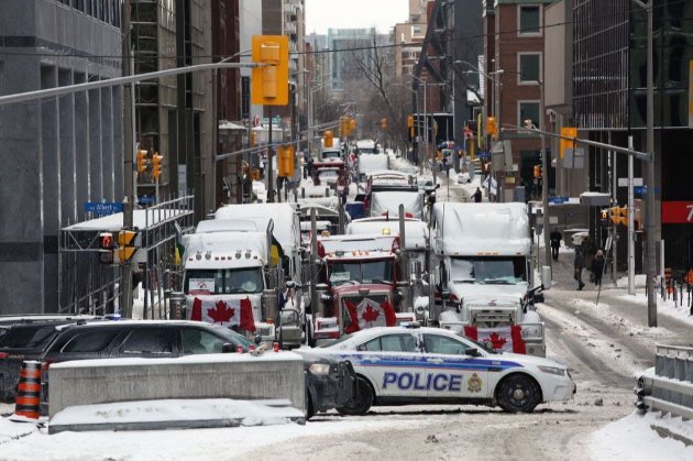В столице Канады ввели чрезвычайное положение из-за массовых протестов дальнобойщиков