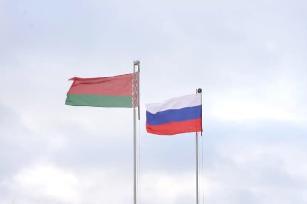 Російські військові перекинули міст через Прип’ять біля білорусько-українського кордону — The Insider (фото)