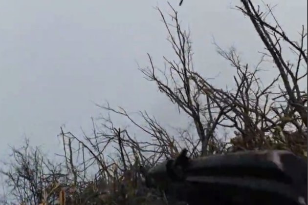 Український боєць показав відео відбиття ворожої атаки від першої особи