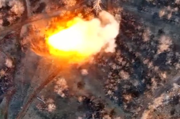 Бійці 45-ї бригади ЗСУ знищили САУ та гармату ворога в районі Соледара (відео)