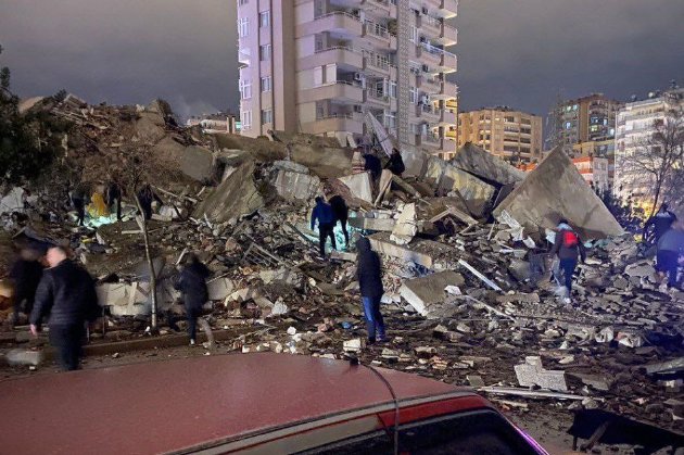 Кількість загиблих через землетрус у Туреччині та Сирії майже сягнула 24 тис.