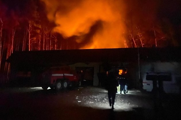 У Святогірську окупанти атакували пожежну частину: один рятувальник загинув, четверо поранені (фото)
