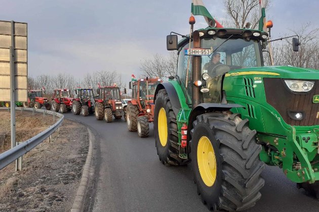 Угорські фермери страйкували на кордоні з Україною, але рух не блокували