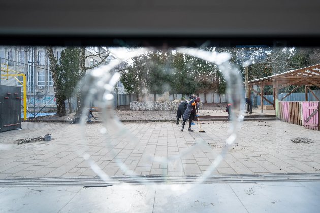 У Львові від влучання ворожої ракети повністю знищена електропідстанція (фото)