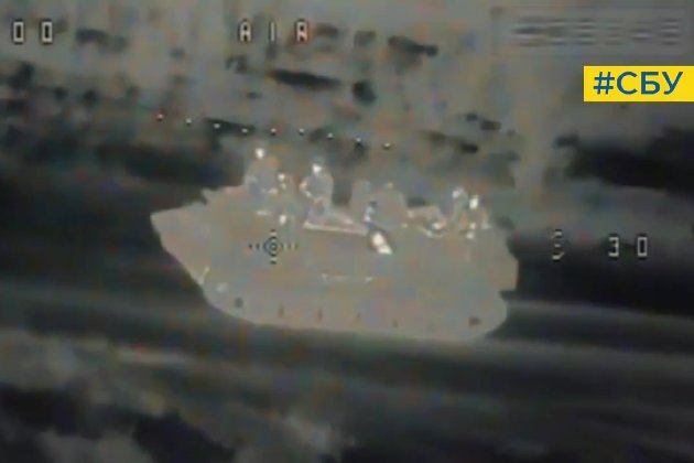 СБУ показала нову підбірку ударів FPV-дронами по окупантам (відео)
