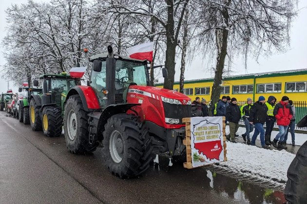 Польські фермери з 20 лютого хочуть заблокувати усі дороги і залізниці з України