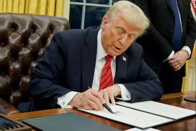 Трамп на пів року зупиняє закон, який забороняє бізнесменам підкупати іноземні уряди