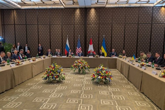 Буданов хоче якнайшвидше укласти мирну угоду з росією, а частина делегації проти — The Economist