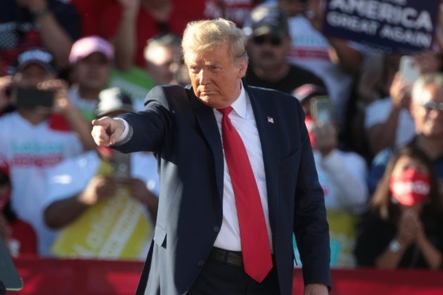 Трамп заявив, що «має право» на третій президентський термін