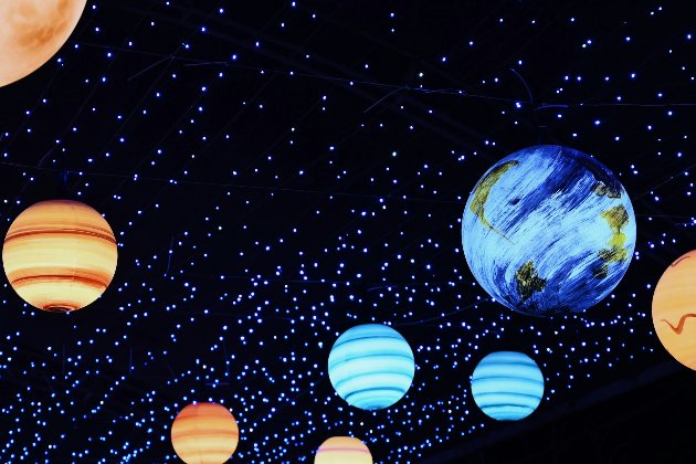 Парад планет 28 лютого 2026 року: де і як спостерігати унікальне астрономічне явище