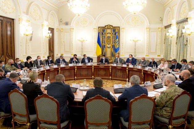 РНБО зняла санкції з «міністра ДНР» і кримської «Масандри»