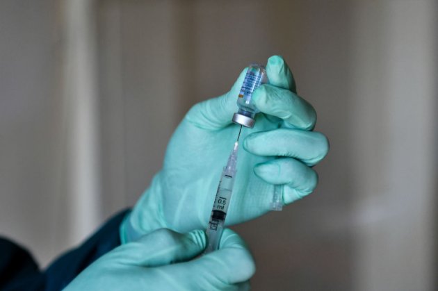 У МОЗ пояснили, чому Україна вдвічі відстає від плану вакцинації