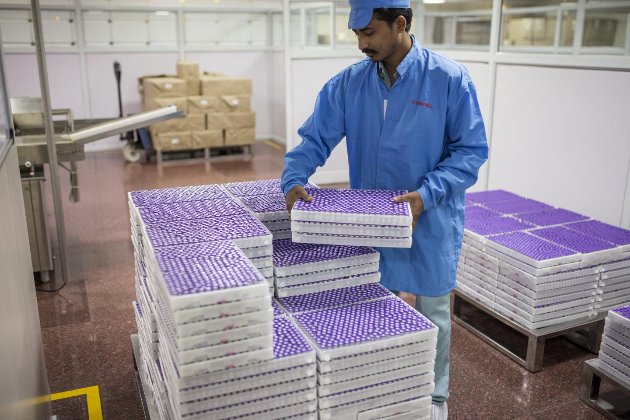 ЮНІСЕФ очікує, що Індія поновить експорт AstraZeneca у травні
