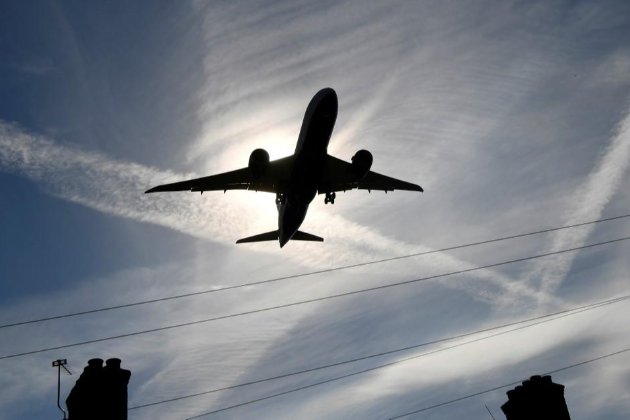Пандемія проти авіаподорожей. Підрозділ Lufthansa скорочує робочі місця