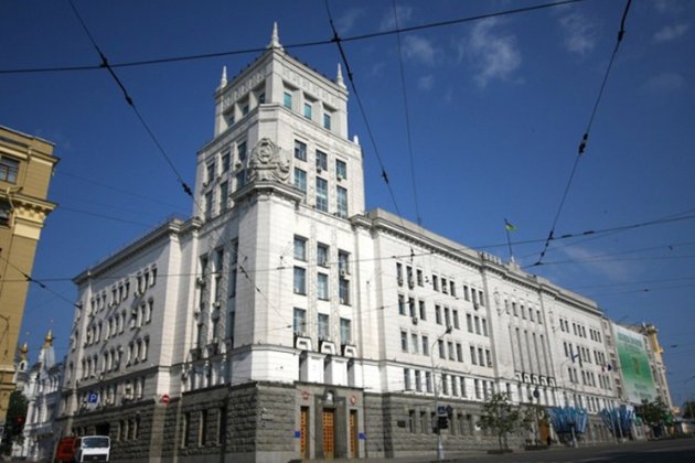 Окупанти поцілили крилатою ракетою у будівлю міської ради Харкова (фото)