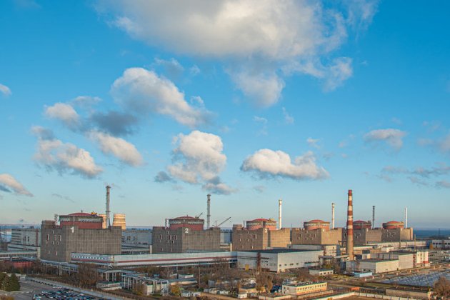 Російські окупанти підірвали частину боєприпасів на майданчику Запорізької АЕС