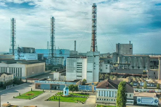 На заводі у Сумах — витік аміаку. Зона ураження складає  2,5 км