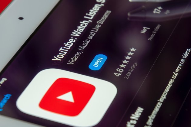 Власники російських YouTube-каналів не зможуть заробляти на контенті
